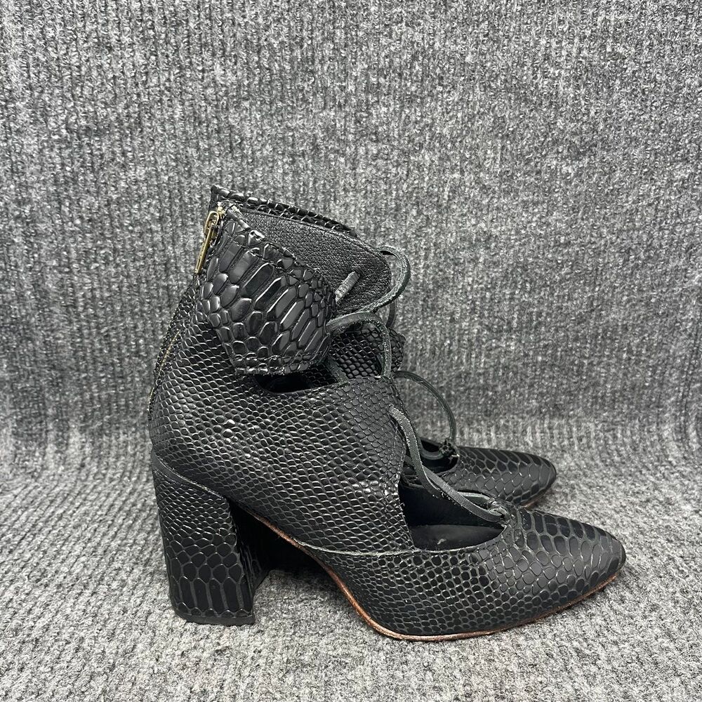 FreeBird by Steven Joyce Black Snakeskin Leather Lace Up Heeled Bootie Women’s 9